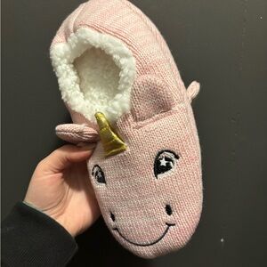 Brand new ladies 6/7 unicorn slippers